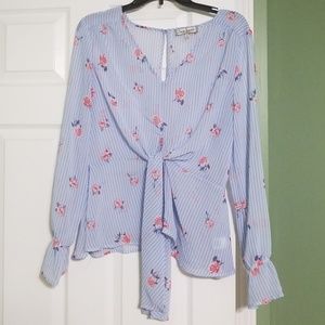 NWOT never worn Womens XL blouse